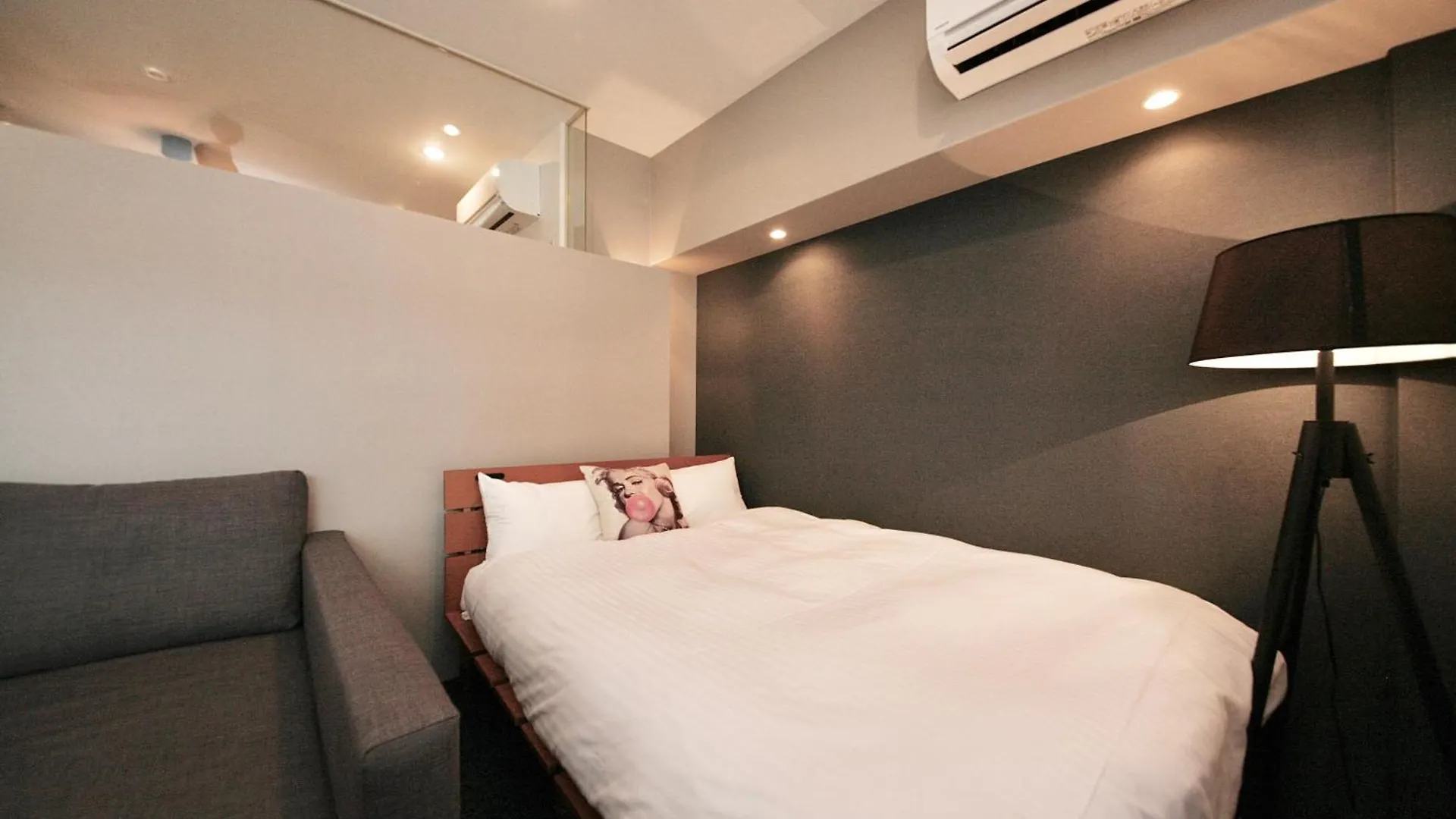 ****  Zonk Hotel Nakasu فوكوكا اليابان